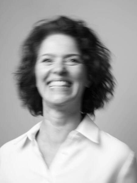 Claudia Schutter